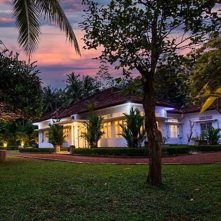 Village Headman'S Five Bedrooms Entire Bungalow 因都鲁瓦 外观 照片