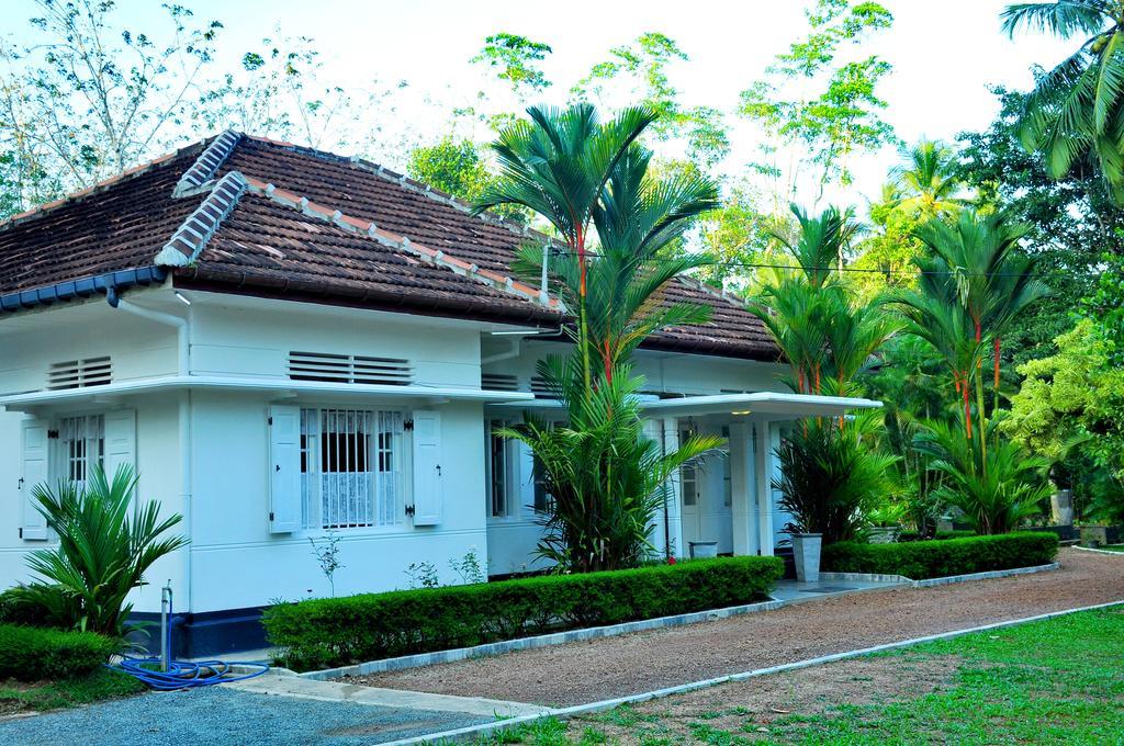 Village Headman'S Five Bedrooms Entire Bungalow 因都鲁瓦 外观 照片