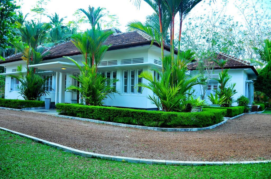 Village Headman'S Five Bedrooms Entire Bungalow 因都鲁瓦 外观 照片