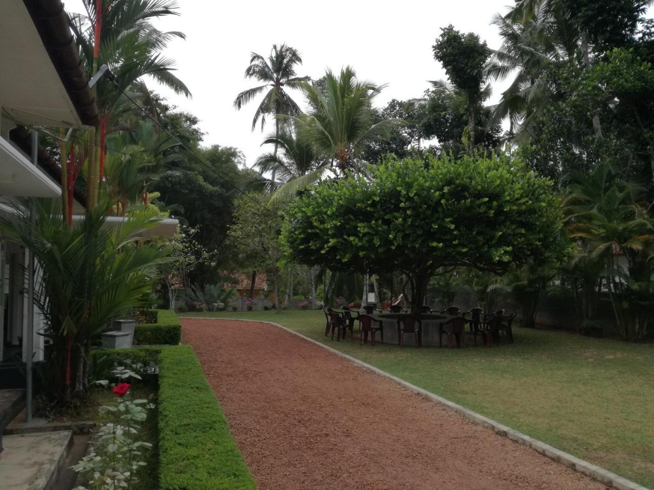 Village Headman'S Five Bedrooms Entire Bungalow 因都鲁瓦 外观 照片